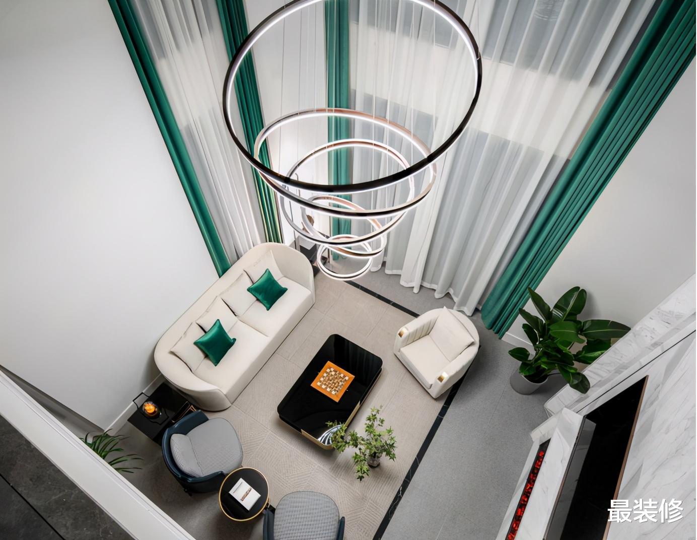 大户型|5层409平超大户型，白色为主的温雅美居，三层休闲区最为出彩