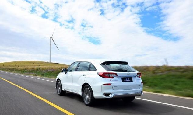 「大众汽车」开完本田冠道，再换到大众探岳上，车主：对比后差距一目了然！