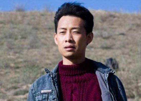 『张译』因为贪玩救了父母命的张译，娶二婚央视主持人，无儿无女很幸福