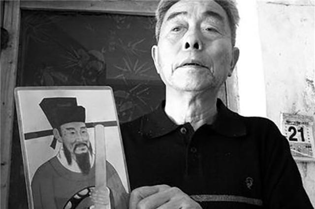 「包拯」包拯的后人现状如何？第35代后人，默默守护包氏祠堂却不打工