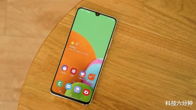 三星：三星放大招：骁龙865 +6400万四摄+5000mAh，这才是你想要的机皇