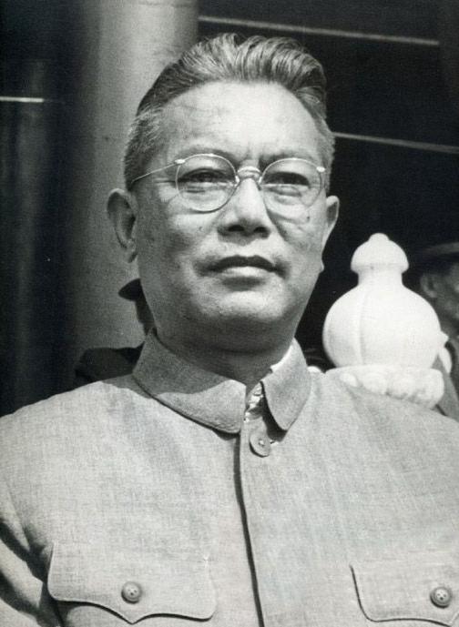 遵义会议|他是129师一名营长,建国后却比刘伯承成就还高,曾任国家主席