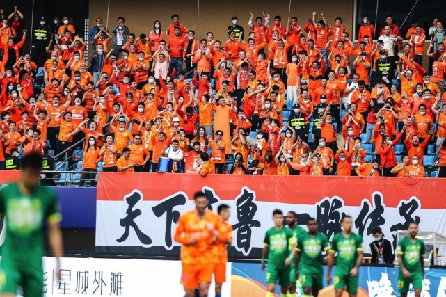 山东鲁能|1场4次争议判罚！曝鲁能准备申诉！4将发声质疑主裁，名记力挺：乱来