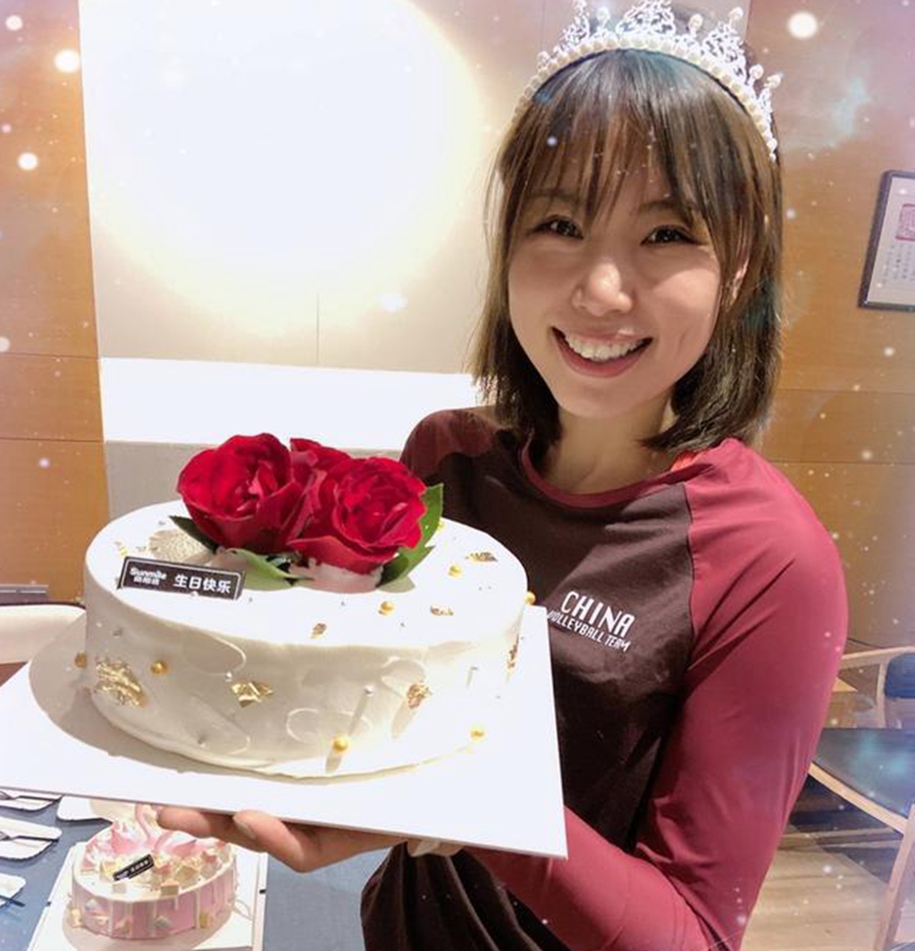 [女排]遗憾错过女排3比1夺冠夜！座驾价格超过7位数，31岁享受生活