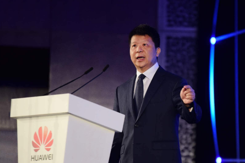 华为|华为“顶梁柱”接连发声，芯片问题着手解决，美国或自讨苦吃？