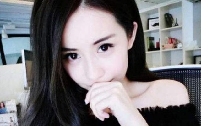 王思聪|被王思聪骂“地摊表”,给4500万打胎费都不要,后偷生孩子成赢家