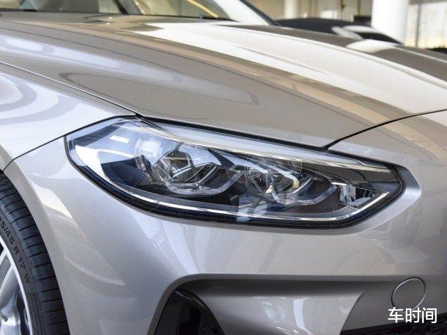 『宝马1系』宝马终于放下架子!新车从20万跌至14万多,比奔驰A级还漂亮