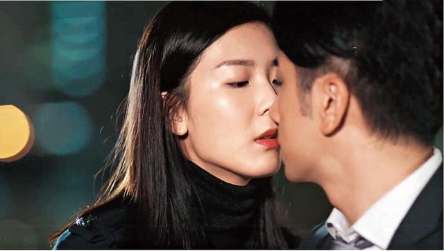 网站首页 阅娱坛剧中的黄宗泽与张曦雯有感情线,而余香凝就暗恋吴卓羲