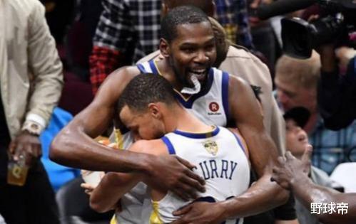 『勒布朗·詹姆斯』詹姆斯3744万年薪排联盟第7，那前面6位是谁？球迷：第6和第2不值啊！