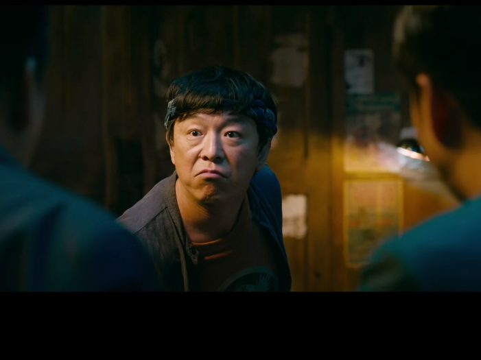 吴京|《我和我的家乡》已破21亿，吴京耗资4亿大片杀来，黄渤超越无望
