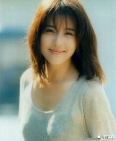 |周海媚住上亿别墅,菜地10万一平米,宠物狗有独立卧室和专用浴缸