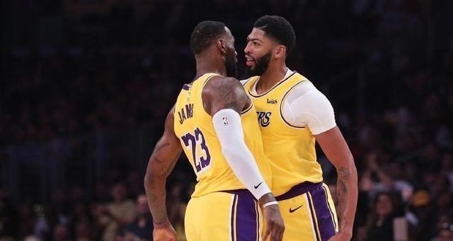 格兰特|勇士雄鹿皆被重创！格兰特或成湖人囊中之物，詹姆斯连冠稳了？