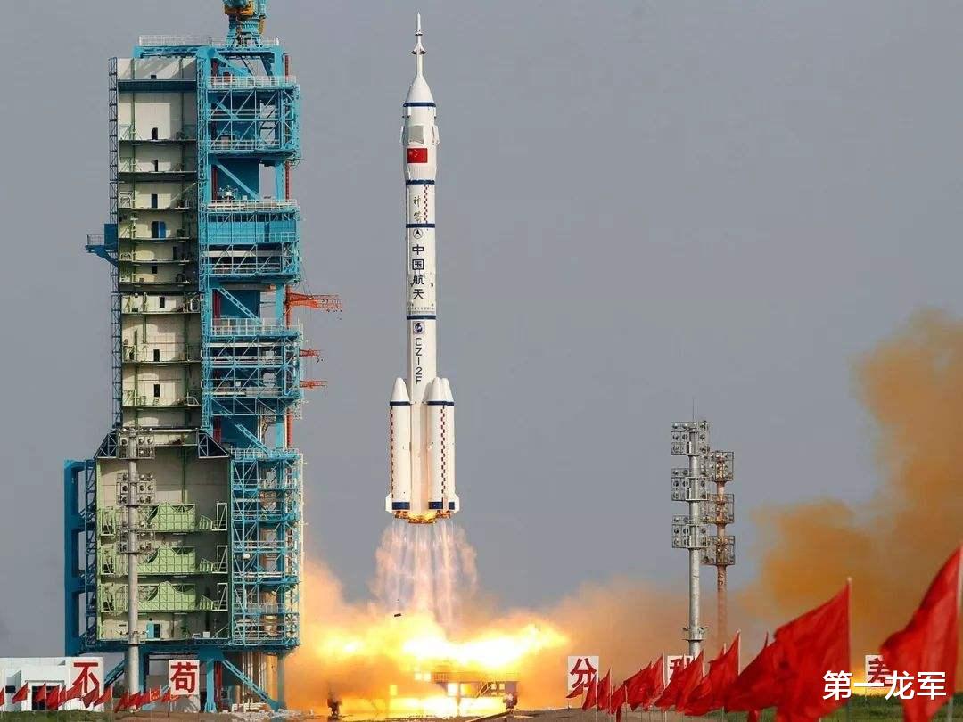 航天器|中国可重复使用航天器刚发射成功，美媒就来乱弹琴：或是太空武器