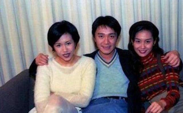 「周星驰」被周星驰封杀的两位女星，前者乖乖退圈，后者让周星驰损失近千万