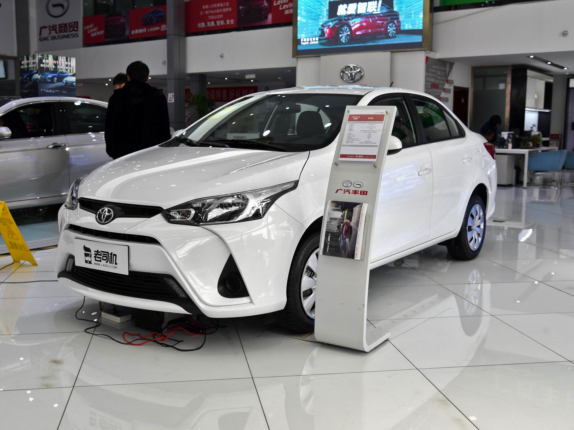 cvt|丰田“实力派”代步车！比飞度时尚，搭四缸机+5.1L油耗