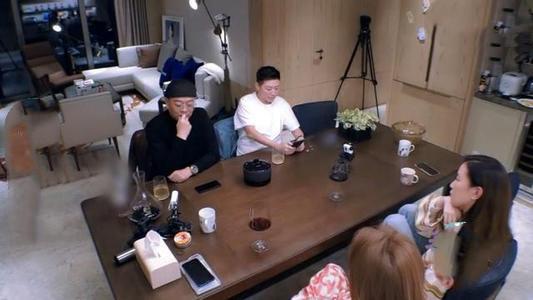 ▲佘诗曼的香港豪宅！全屋无隔断玄关在门外，光卫生间就值个几百万