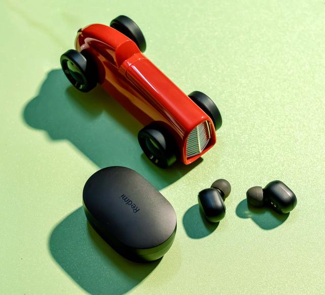 红米手机|Redmi Air Dots 2开箱：真无线耳机创记录的新低价