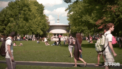 美国■美国教授“歧视黑人”被停职后，几万华人站出来为他撑腰