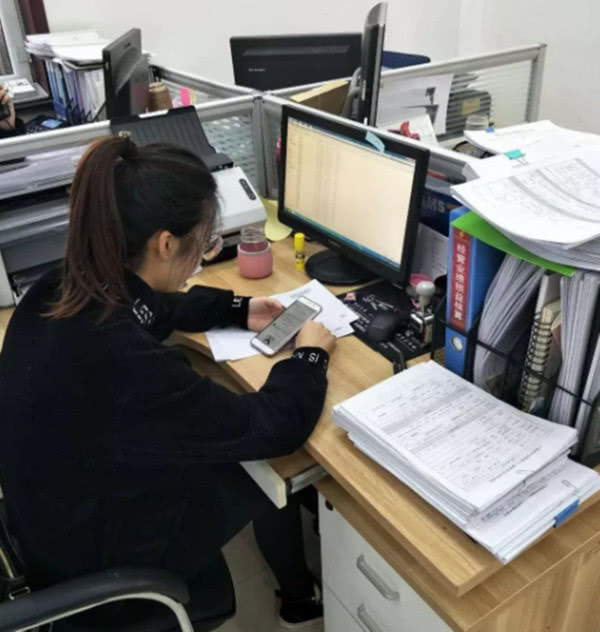 「期末考试」如果这学期不回学校，期末考试咋考？听完辅导员回答：放心了