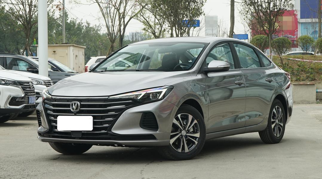 『长安逸动』9万选什么车?现代悦动和长安逸动如何抉择?看完你就清晰了