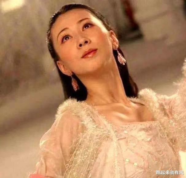 汤加丽|她是知名演员，转型做“人体模特”后，老公与她离婚父亲没脸出门