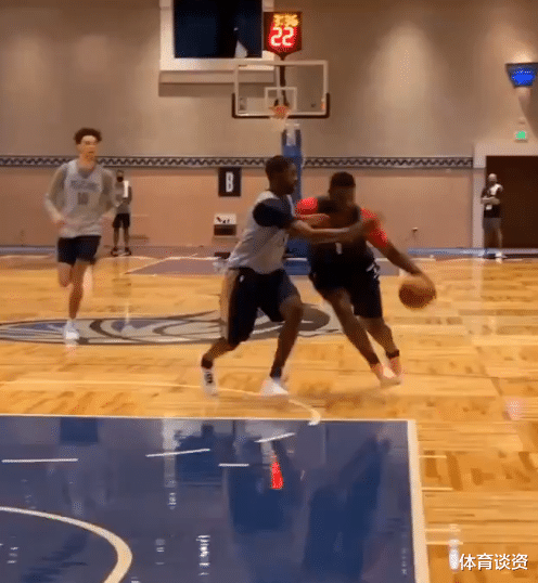 蔡恩·威廉森|完成升级！锡安对抗赛360度转身暴扣，推土机式碾压，减肥后更残暴