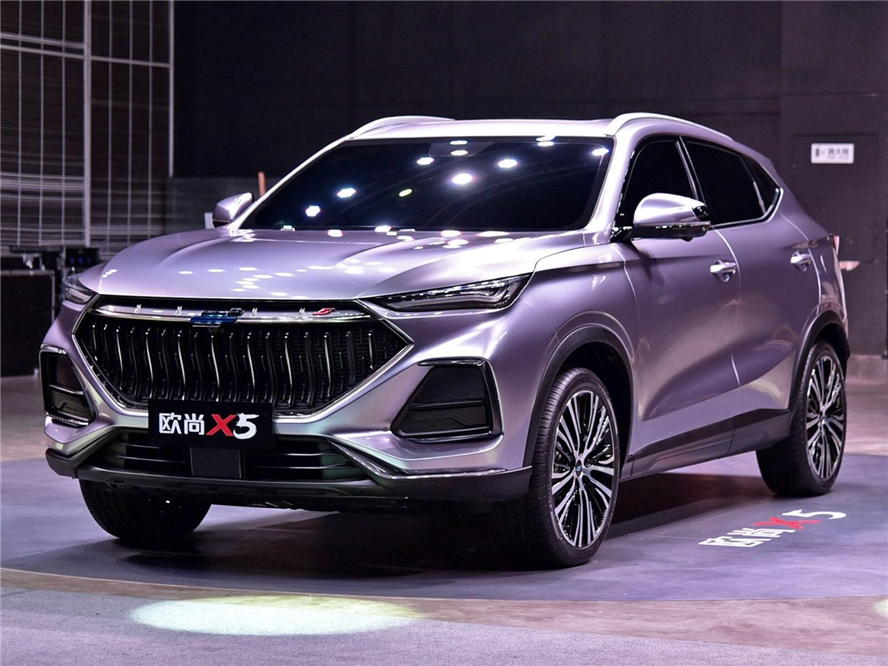 【轿跑】轿跑SUV又迎“悍将”！长安新车比卡宴还美，配蓝鲸1.5T，或8万内