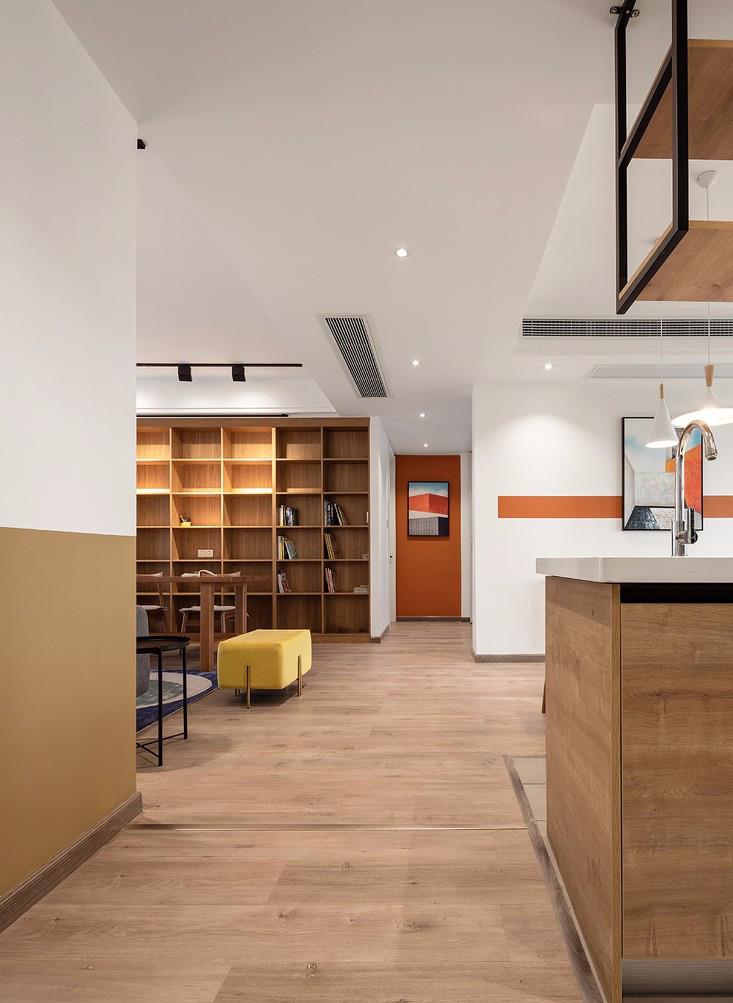 |越来越多人选择打通厨房，不做电视墙，学他家这么装，太有品味了