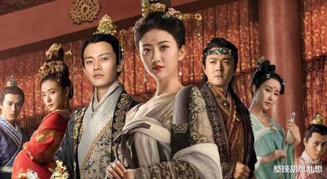 胡冰卿|捧不红女星：李一桐胡冰卿不算啥，她担任38次女主连名字都记不住