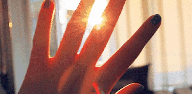 「防晒」网红防晒霜测评,安耐晒搓泥,嘉娜宝油皮慎用,后两款公认好用!