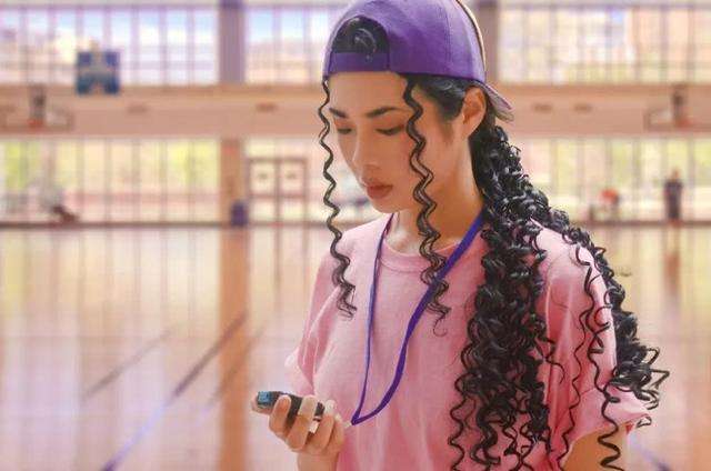 许可馨：中学高考模拟作文题，给许可馨写一封信，学生：不能骂人好难写