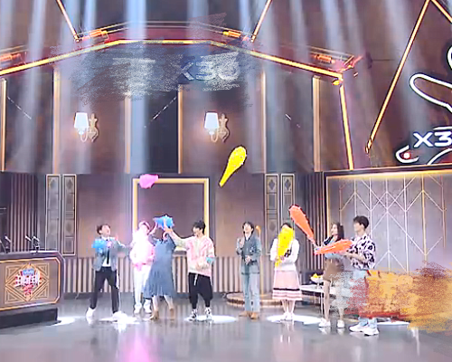 「华晨宇」《王牌》休息时间，其他人都拿道具扔着玩，谁留意杨迪在做啥？