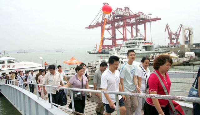 高校|多省高校学费标准来了,高校新生欲哭无泪,家长:也很无奈!