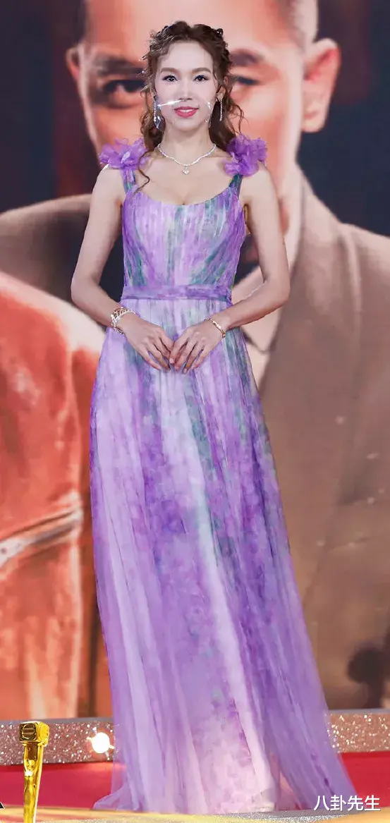 TVB頒獎禮：女星穿著個個大膽，王浩信獲視帝老婆反應冷淡-圖10