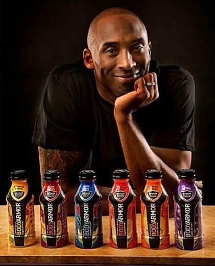 勒布朗·詹姆斯|詹姆斯签约百事可乐，那么喝饮料就不用撕包装了