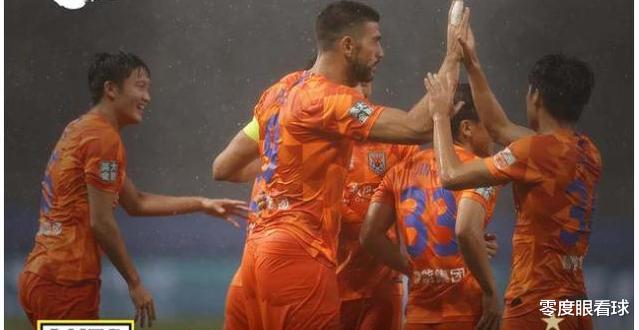 山东鲁能|鲁能战建业首发11人浮出水面:蒿俊闵顶替莫伊塞斯,4大外援主导中轴线