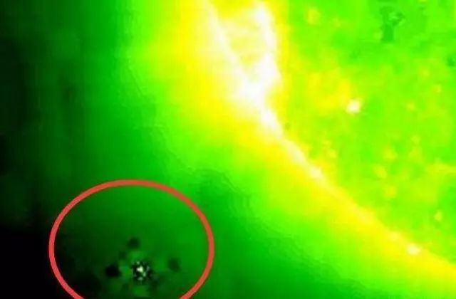 外星人|趣探索：NASA照片显示太阳上疑似藏有外星人