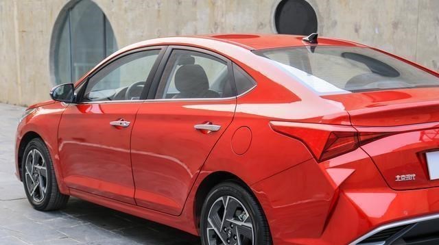 日产轩逸|厚道的合资代步车，颜值不输轩逸，从7.28万降至5.58万，油耗仅5L