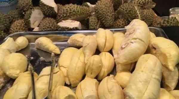 自助餐|中国人泰国吃自助餐,全程只吃它,泰国人集体傻眼:中国很穷吗?