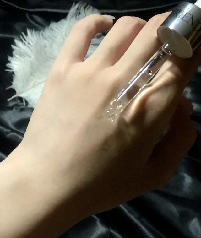 护肤品■继百雀羚之后，又一“平价”护肤品走红，李佳琦直言：国货之光