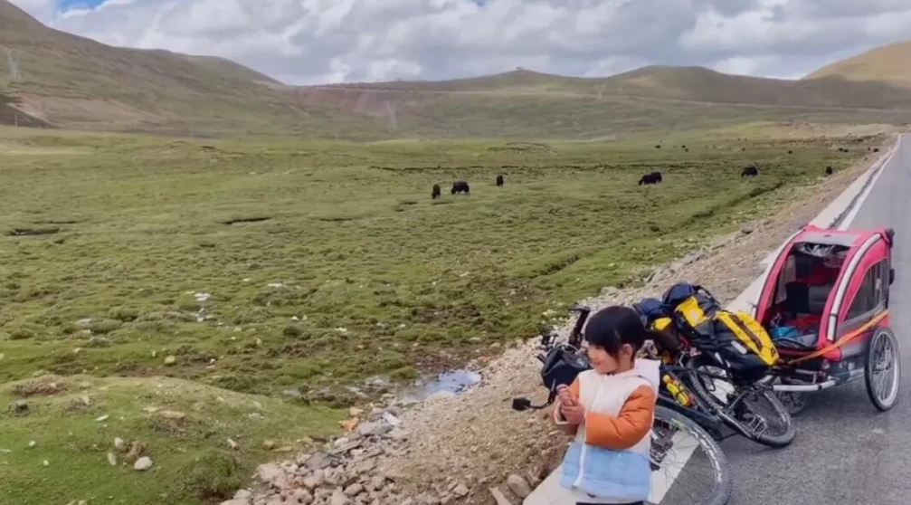 『旅行』父女俩71天旅行4139公里,央视点赞,网友羡慕!陪伴是最好的教育