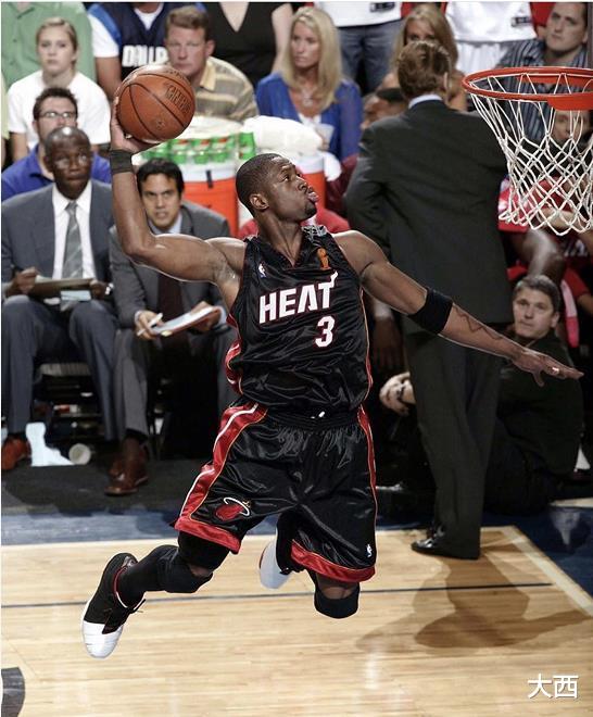 【薪水】同样是生涯最后一年，司机薪水500万，乔丹103万，科比和邓肯呢