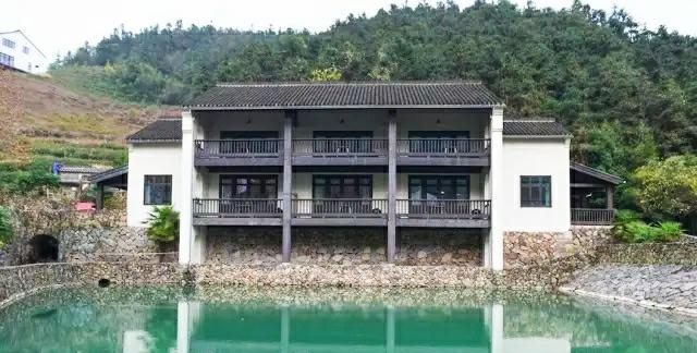 莫干山|亲测莫干山民宿：童话都是骗人的，割韭菜才是真的！