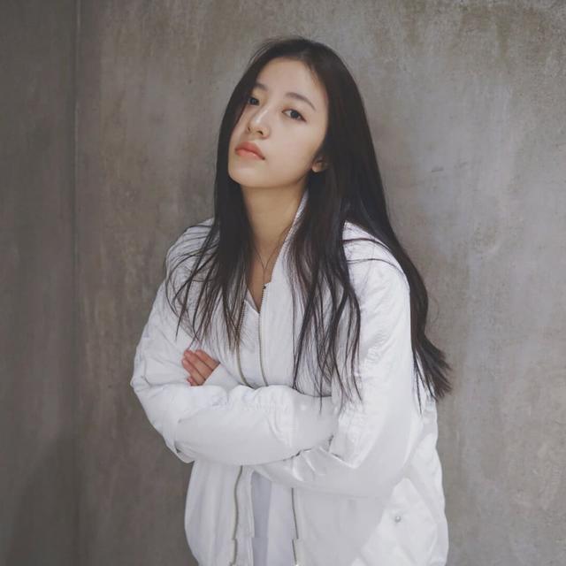 『赵丽颖』以赵丽颖的替身出道，在赵丽颖怀孕期间疯狂接戏，如今快要媲美赵丽颖了