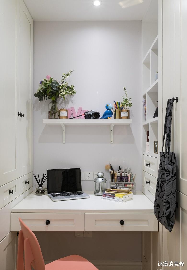 []看了她的新居，才知家简单温馨就好，即便大白墙，同样能令人心动