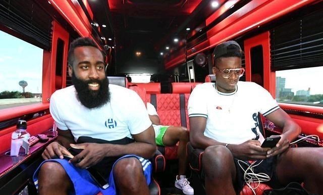 火箭队|厉害!轰30+14+3,内线打爆全明星,火箭交易亏了?