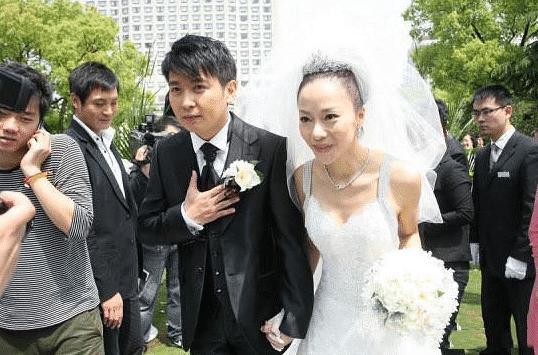 刘亦菲：他娶比自己大6岁的妻子，为陪妻儿停工了2年，如今再次翻红