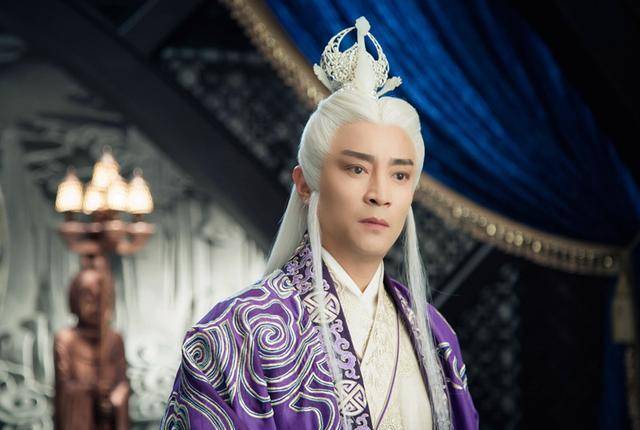 何中华|又一位老艺术家人设崩塌！言语“调戏”90后女星，对方表情尴尬