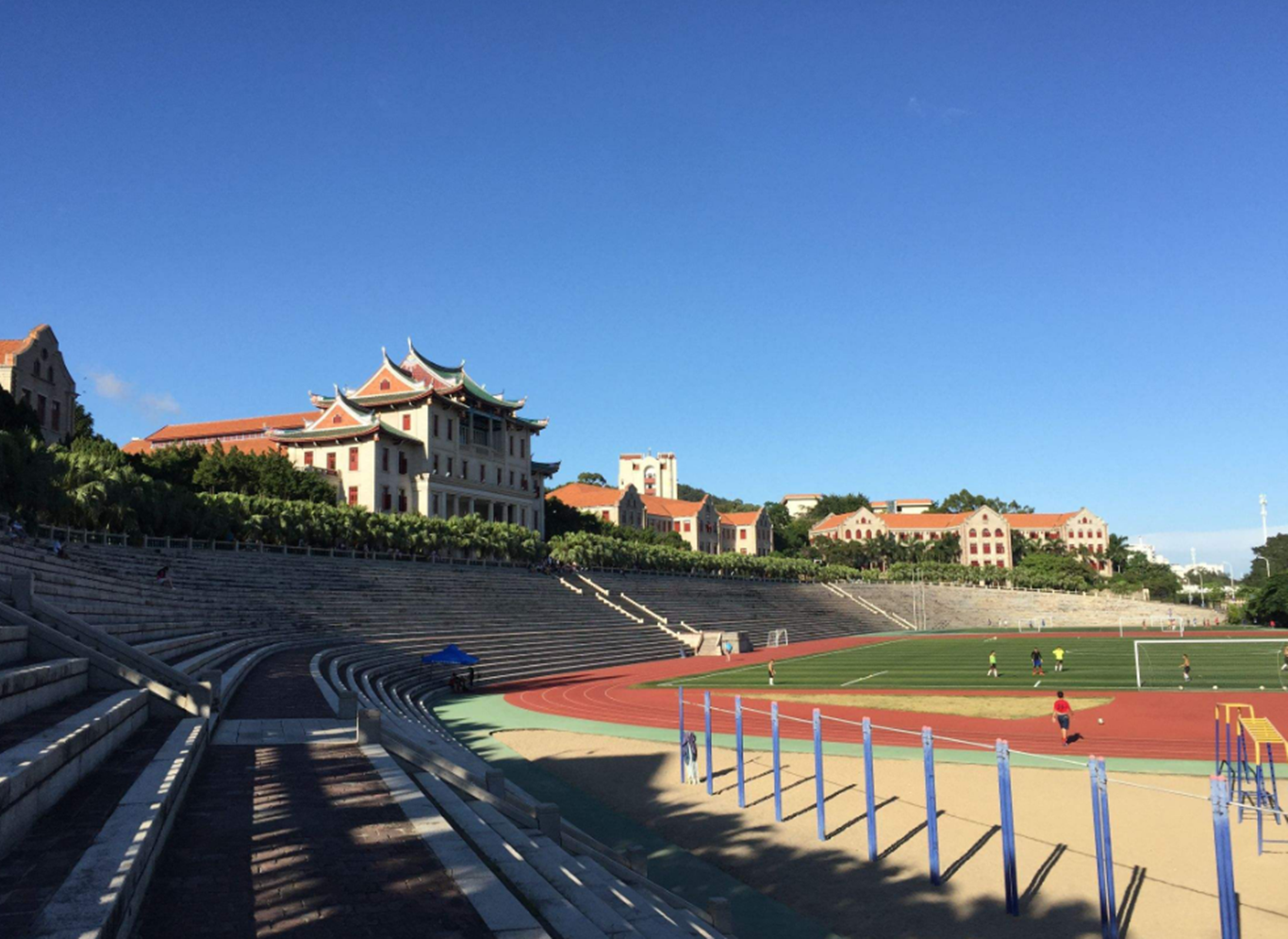 985大学|高分考入了985大学，为何学生毕业后，却依然很难找工作？