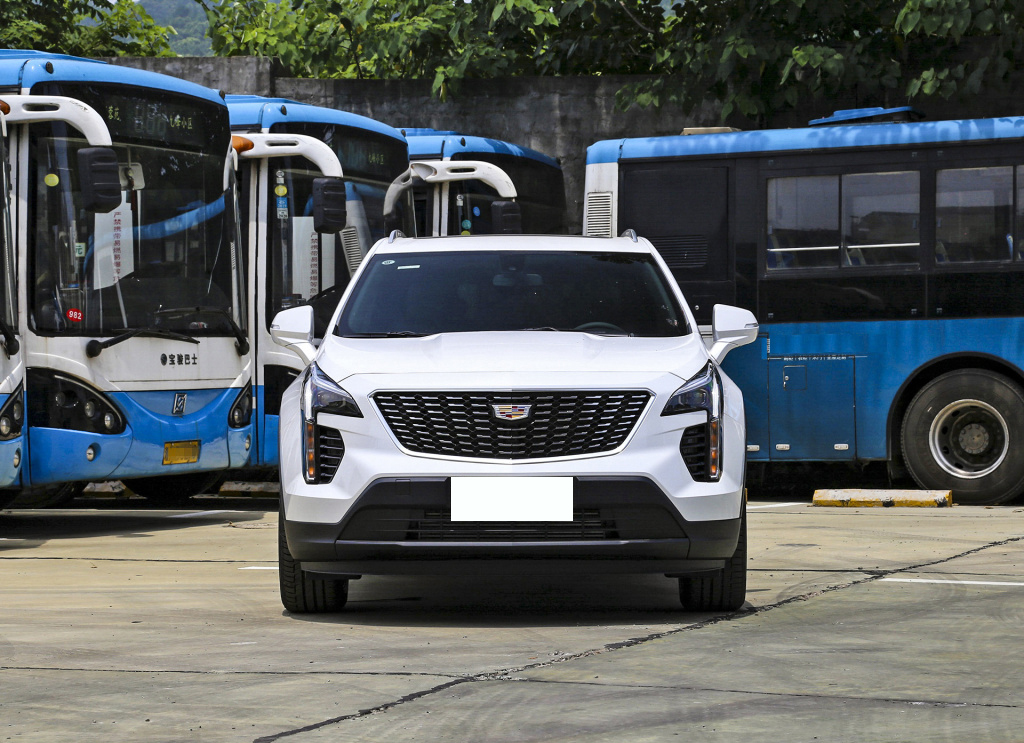 凯迪拉克|20万出头的凯迪拉克XT4，2.0T配9AT，7.6秒破百，适合年轻人